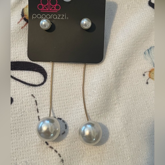 Paparazzi White Pearl Earring Duo - Picture 1 of 1